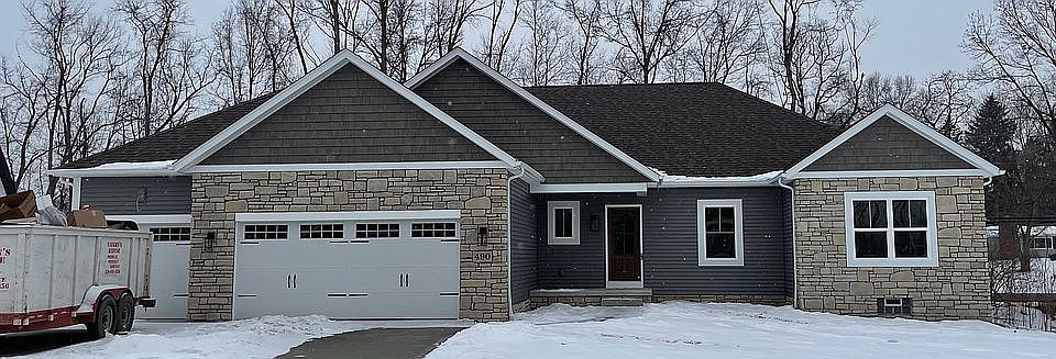2nd image of 490 Amberley Dr