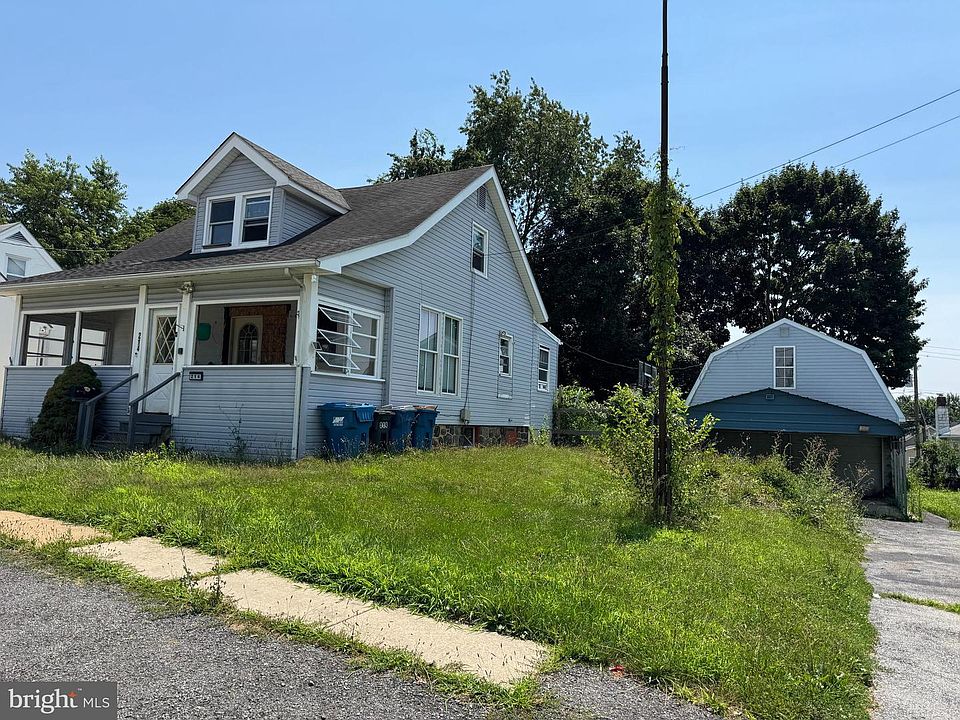 2nd image of 214 Matthes Ave