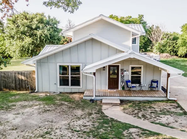 516 Highland Ave, Wills Point, TX 75169