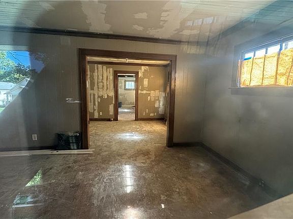 2nd image of 2533 Hardesty Ave