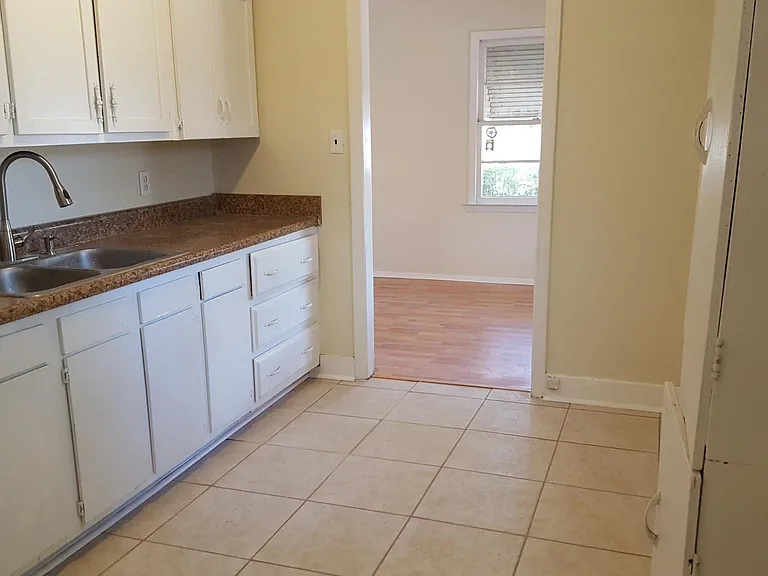 2438 Yates Dr — Photo 5