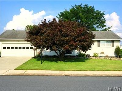 3110 N 4th St, Whitehall, PA, 18052