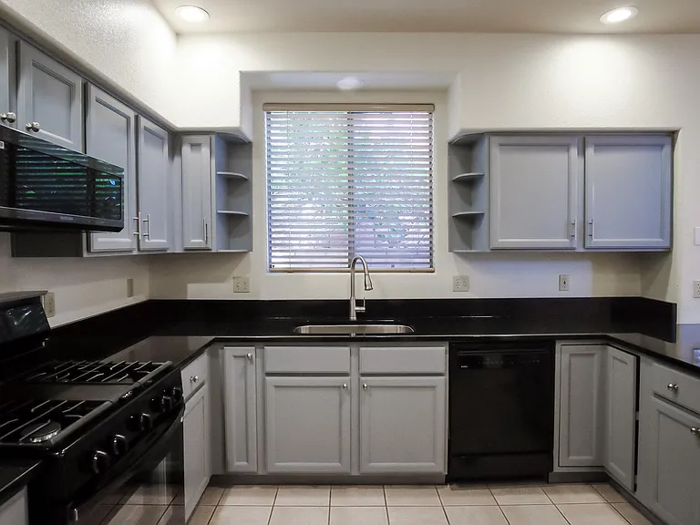 5237 E Calle Vista De Colores — Photo 10
