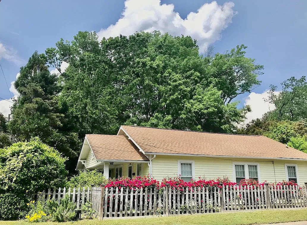 2 bed, 1064 sqft, $2,300 — Photo 3