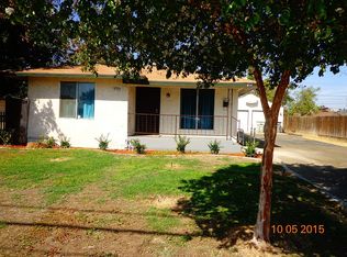 658 W Cambridge Ave, Fresno, CA 93705