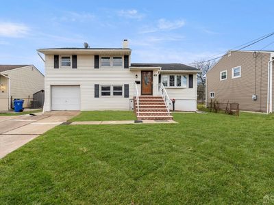 65 Taras Dr, Fords, NJ, 08863