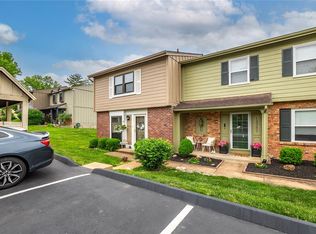 13360 Hiddencrest Ln, Ballwin, MO 63021