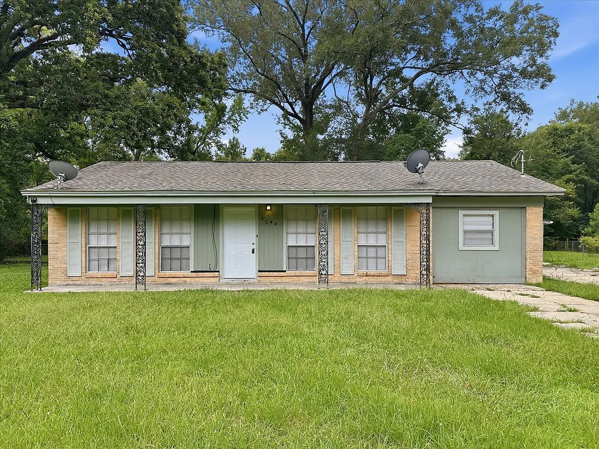 4 bed, 1840 sqft, $1,700 — Photo 2