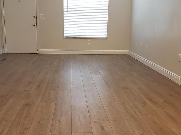 2nd image of 2529 Martha Ln