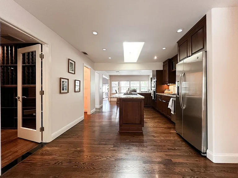 1022 Berry Ln — Photo 12
