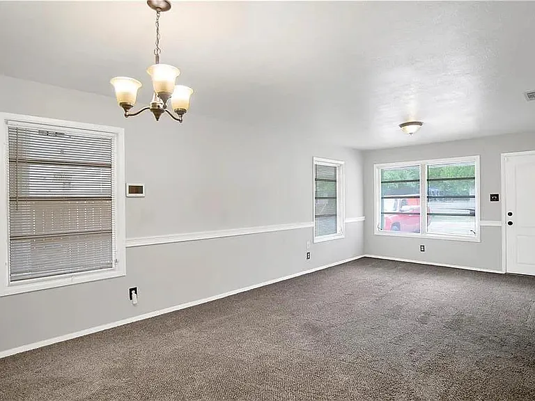3764 Autumndale Dr — Photo 3