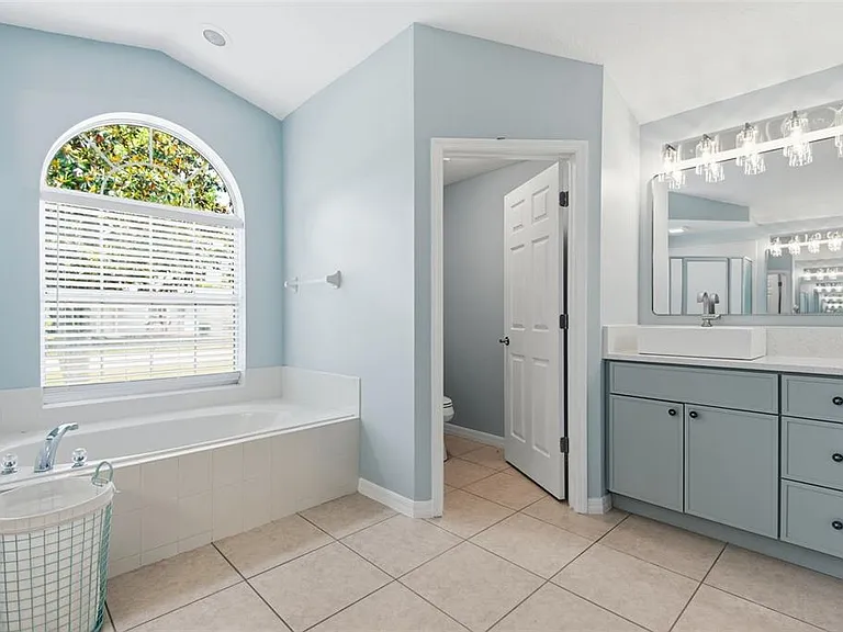 6 Burrell Pl — Photo 31