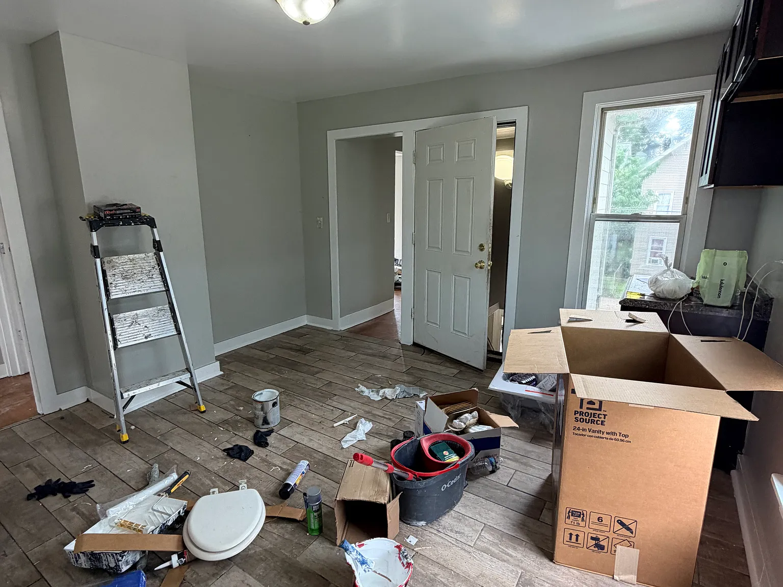 4 bed, $2,000 — Photo 4