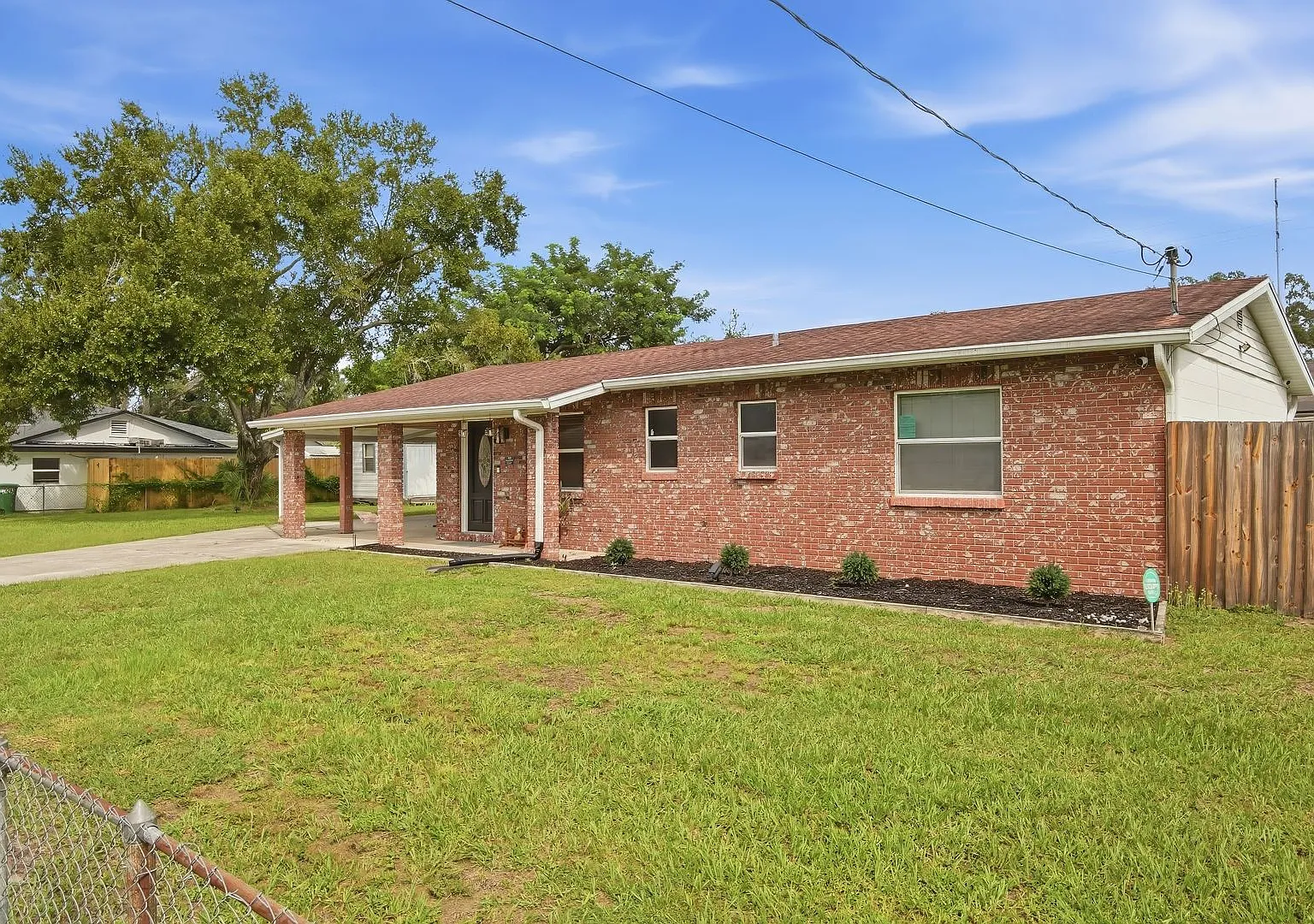 Tampa Home with Large Fenced Yard & Covered Parking — Photo 3