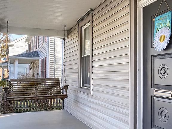 5th image of 257 Arch St