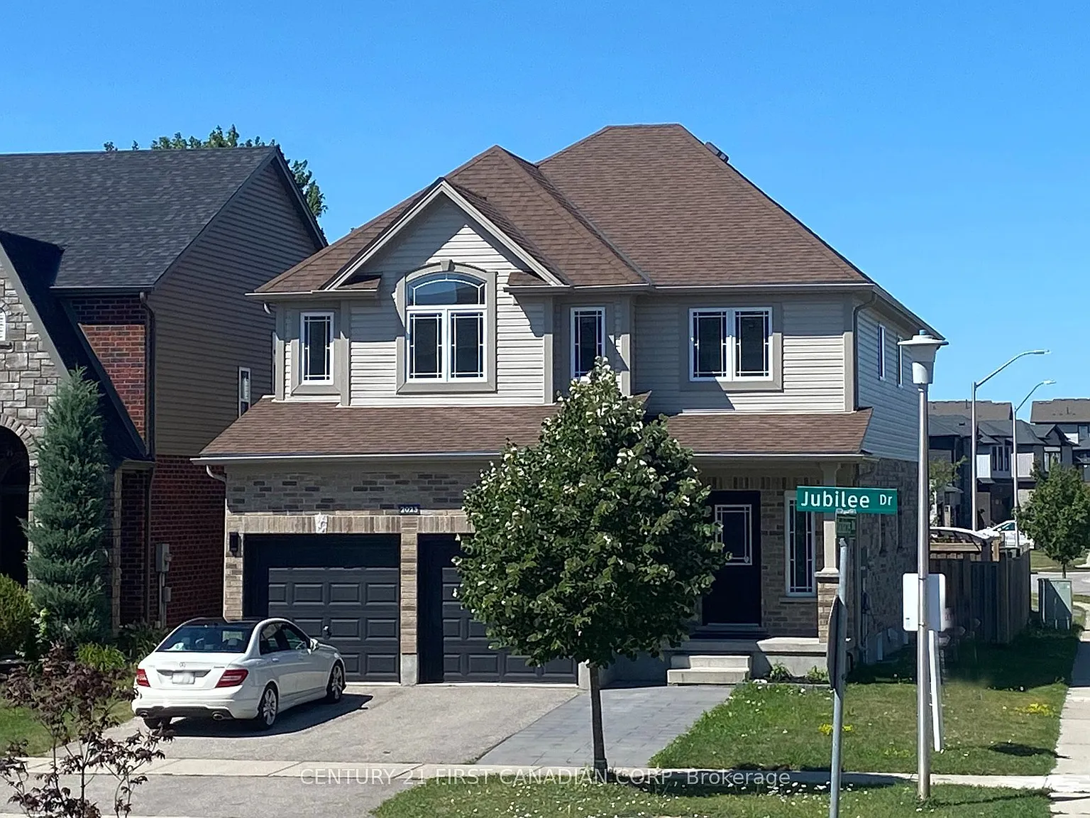 5 bed, $3,500 — Photo 1