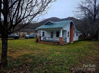 999 Chipper Curve Rd, Sylva, NC 28779