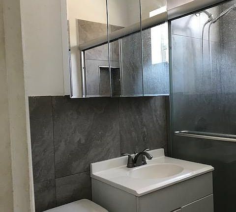 4th image of 2250 NE 172nd St APT 4A