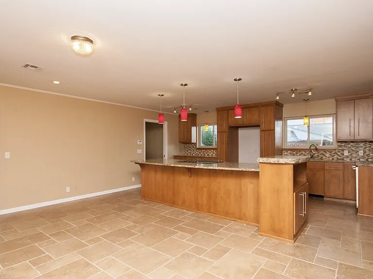 2205 S Darlington Ave — Photo 5