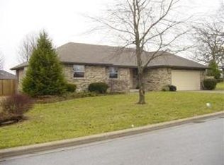 907 Blueberry Ct, Nixa, MO 65714