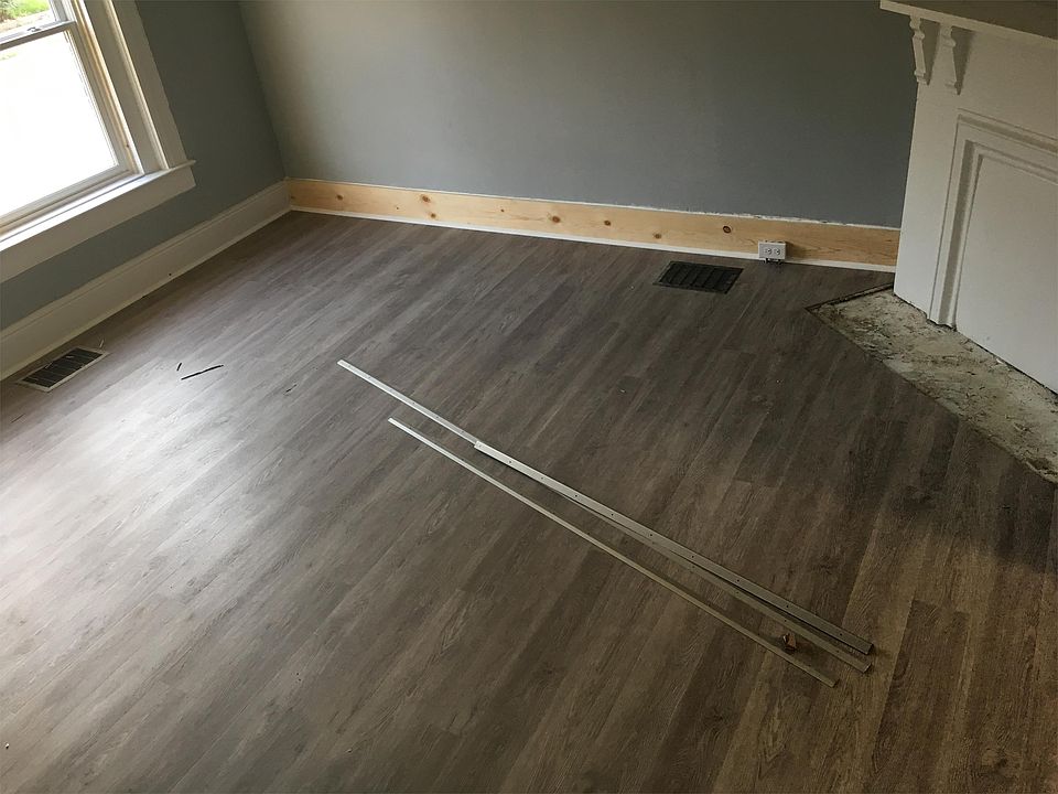2nd image of 612 W Breckinridge St #101