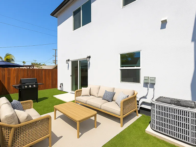 4839 Mansfield St — Photo 4