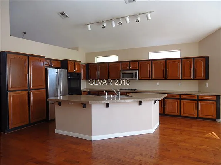 1108 Ventura Hills St — Photo 9