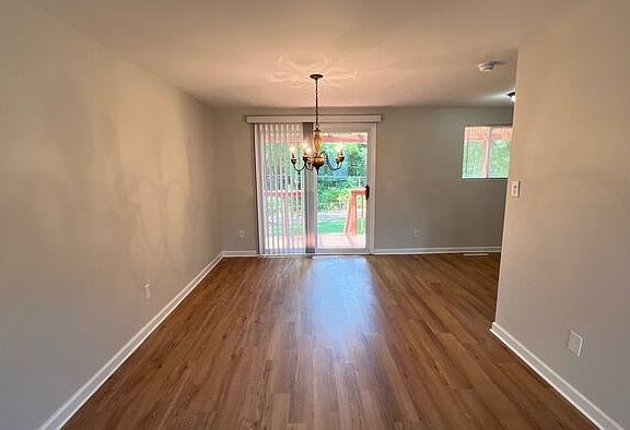 4th image of 3299 Beachworth Dr