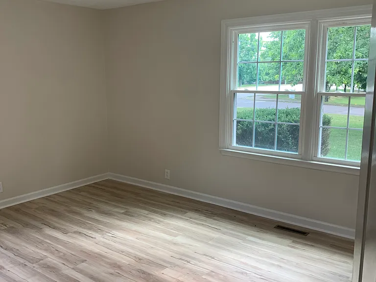 1209 Virginia Ave — Photo 12