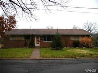 8924 Rosemore Pl, Saint Louis, MO 63114