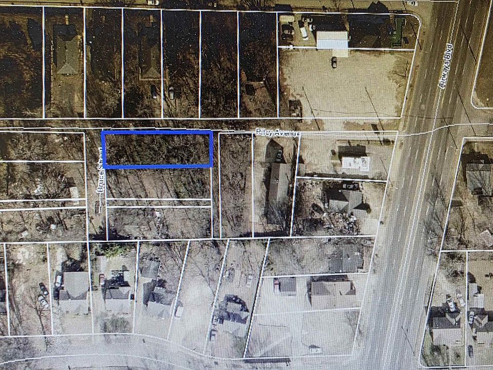 2nd image of 1522 Bruce St #2