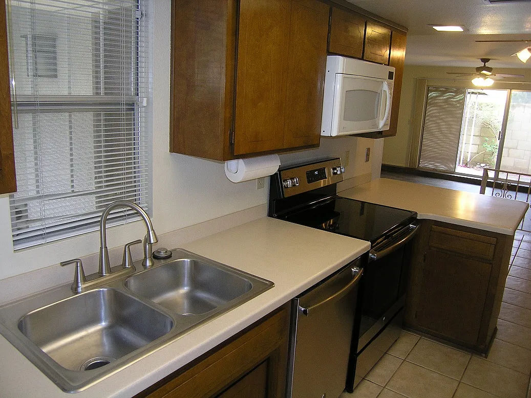 2 bed, 1127 sqft, $2,049 — Photo 1