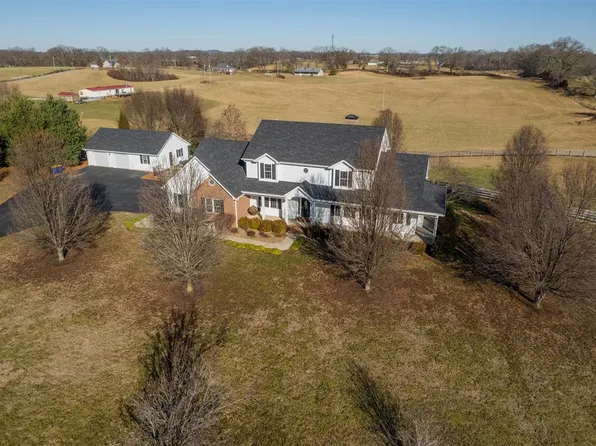 828 Bethel Ln, Bowling Green, KY 42103