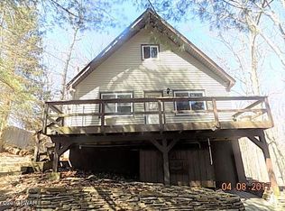 127 Lakeview Dr, Dingmans Ferry, PA 18328