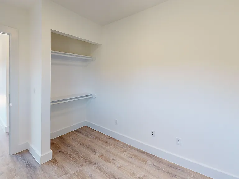 975 Burnett Ave #1 — Photo 16