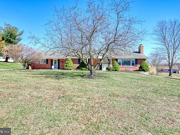 3rd image of 4820 Skyview Dr