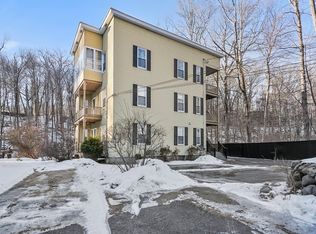 16 Nichols St, Fitchburg, MA 01420