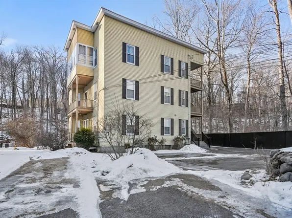 16 Nichols St, Fitchburg, MA 01420