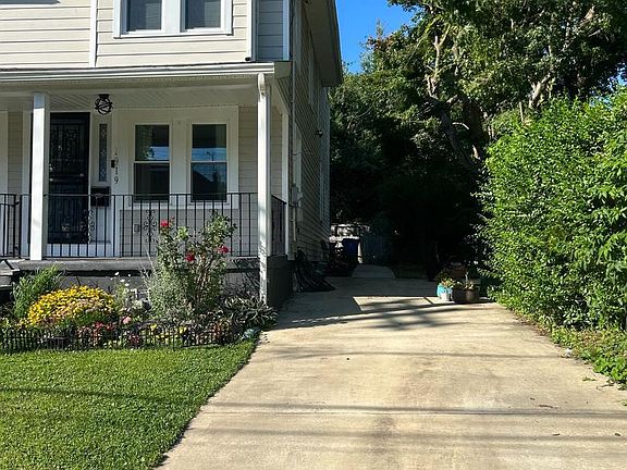 2nd image of 1919 Willow Ave