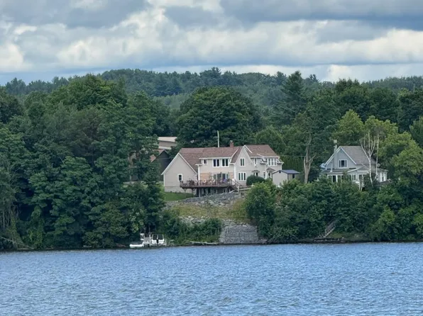 67 Broadview Avenue, Newport City, VT 05855