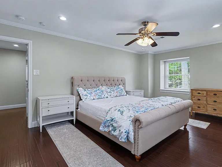 726 Thistlewood Dr — Photo 18