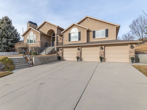 2nd image of 1129 E Sanders Rd