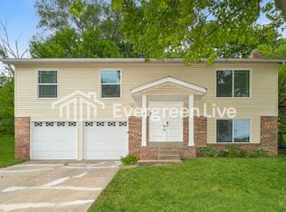 1333 Nutmeg Dr, Saint Charles, MO 63303
