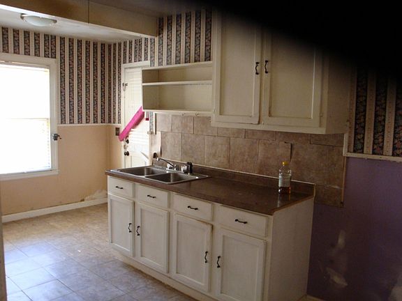 4th image of 1620 7th St