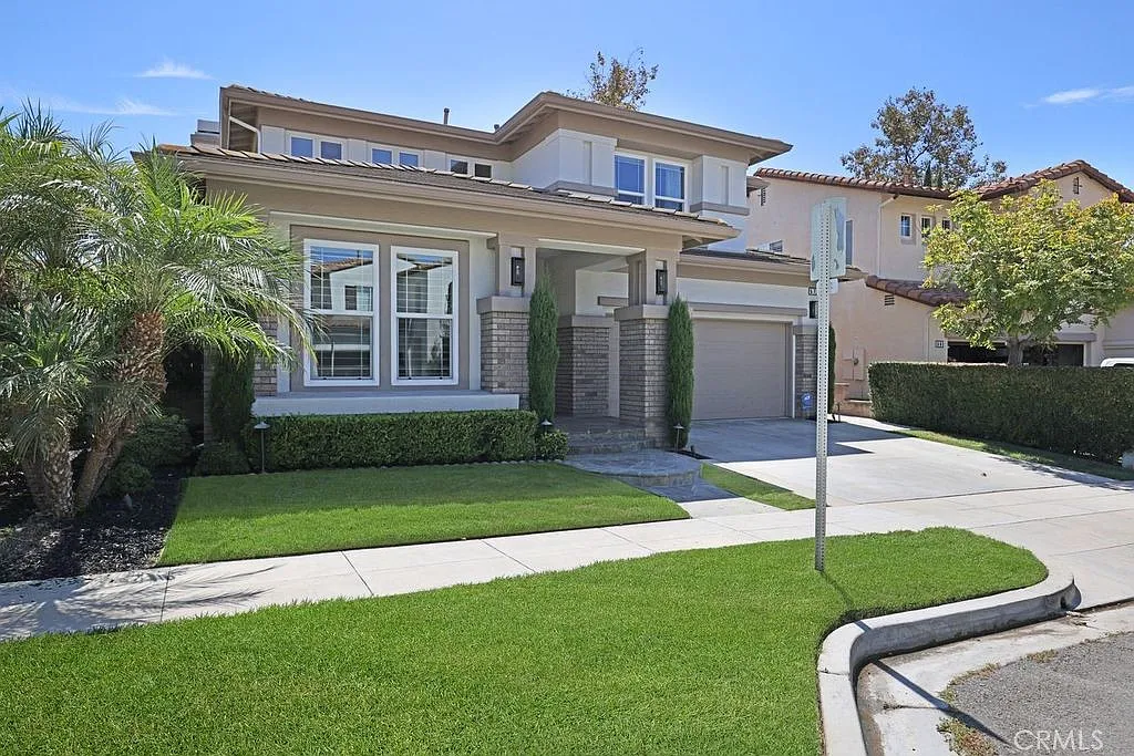 4 bed, 2541 sqft, $8,500 — Photo 3