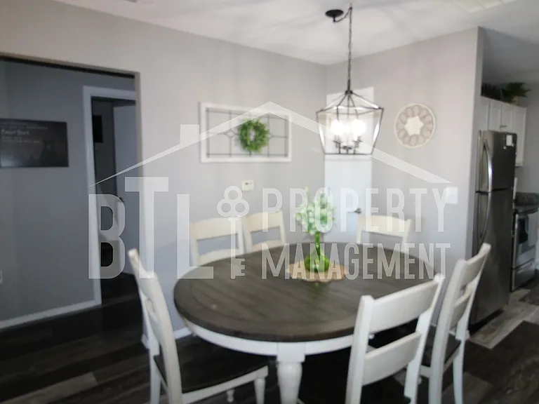 2907 Vineyards Pkwy #2 — Photo 11