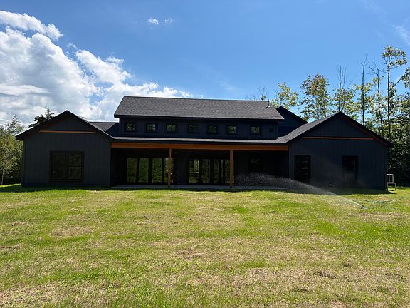 2nd image of 16 Village Loop Road