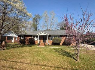 607 S 11th St, Hartsville, SC 29550