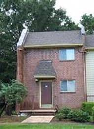 2BR 2.5 Bath 1,092 sf privat