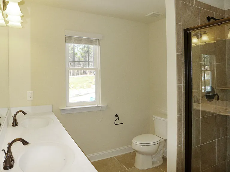 112 Bella Dr — Photo 10